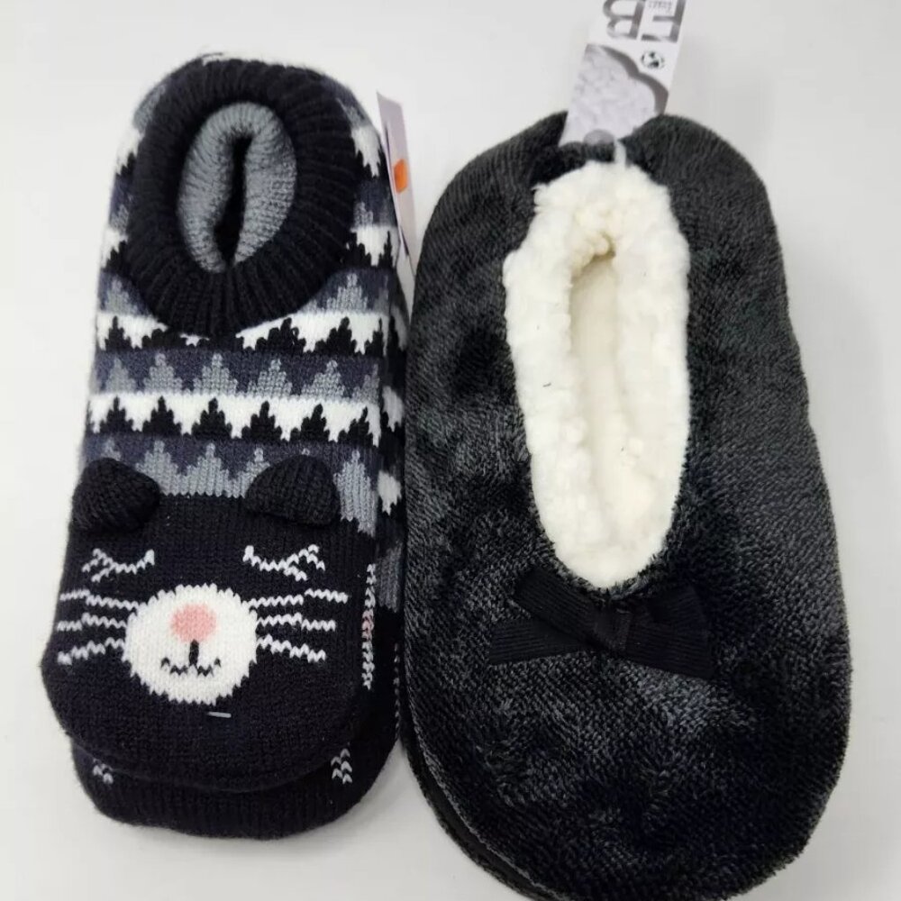 2 pair of slipper socks Joyspun Cat black and Fuzzy Babba black one size. F2